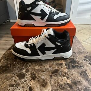 Off-White Out Of Office Sneaker